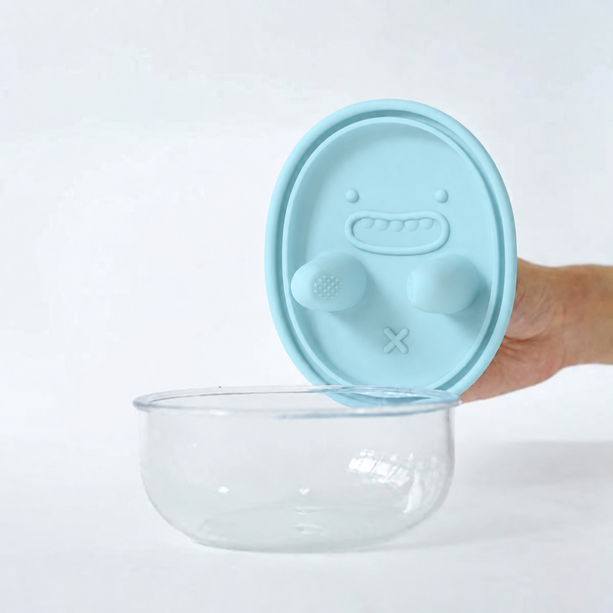 Blue No-Mess Snack Container